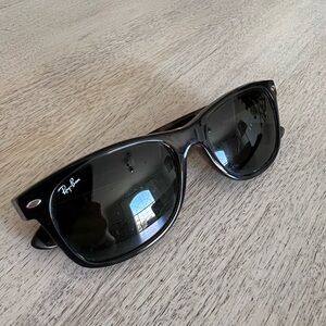 Rayban Wayfarer Classic Sunglasses